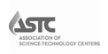Schwarz-weiß Logo der Assocciation of Sciene Technology Centers