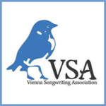 Blauer Vogel mit schwarzer Schrift der Vienna Songwriting Association
